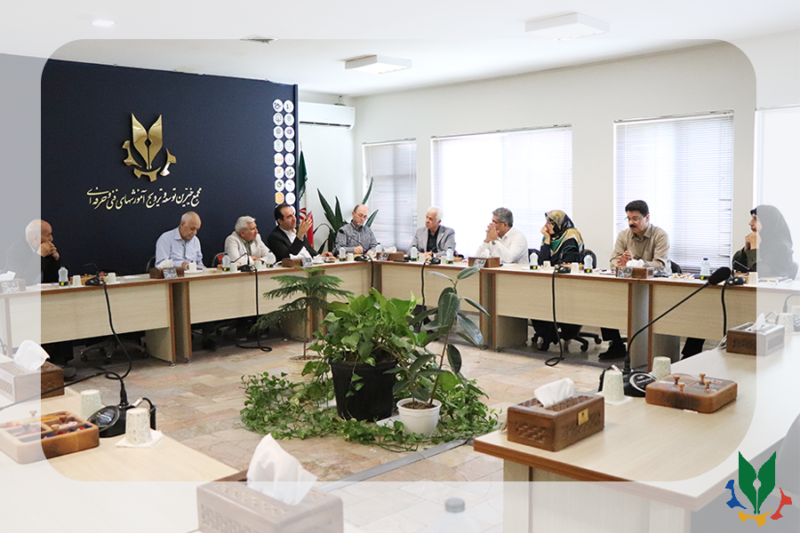 نشست مجمع خیرین برای توسعه مهارت‌آموزی در اسماعیل‌آباد