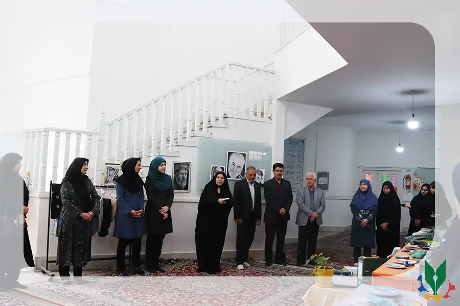 بازدید مجمع خیرین از هنرستان رضویه