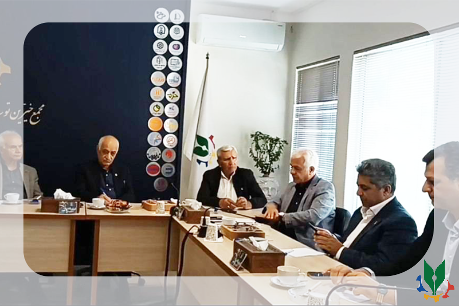 نشست هم‌اندیشی برای تشکیل کارگروه اقتصادی مجمع